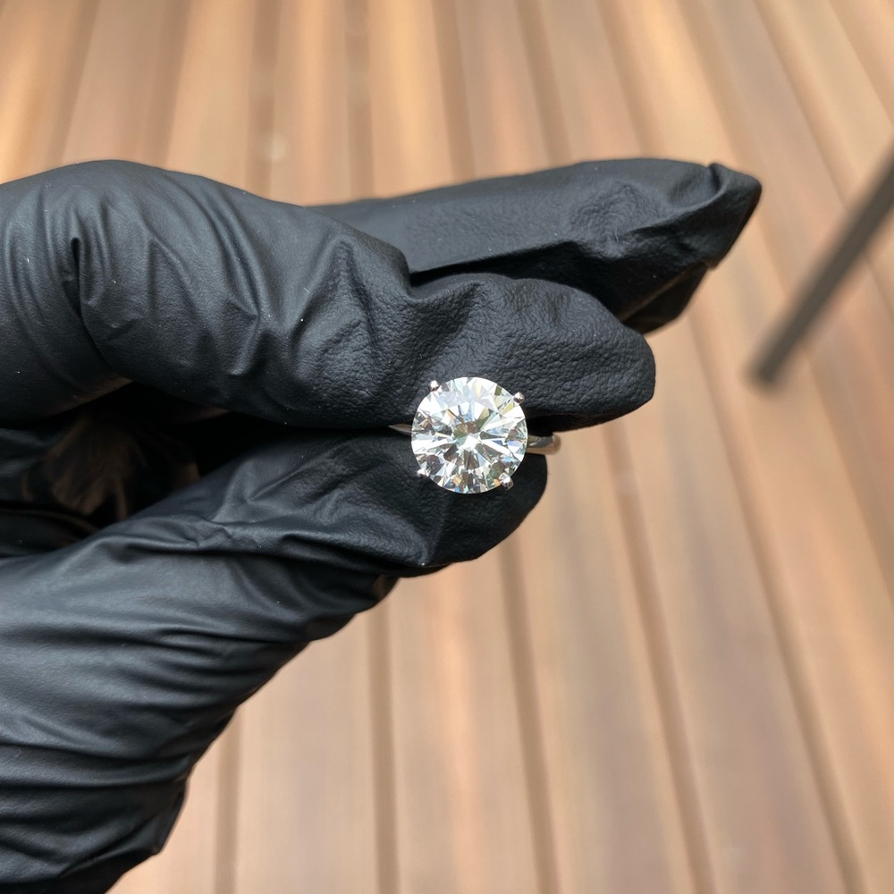 Round Brilliant Lab Diamond Engagement/ Anniversary Ring 3.21 carat / F VS1